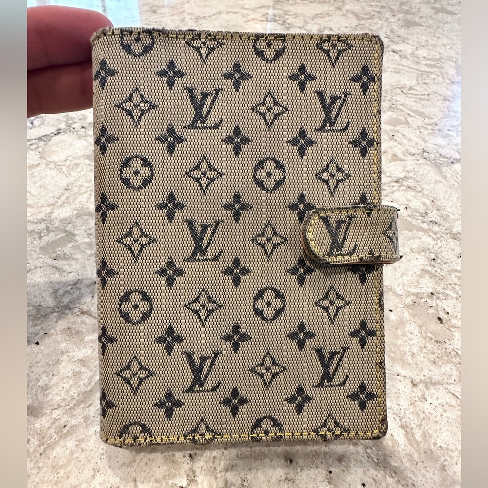 Louis Vuitton Mini Lin Agenda Passport Holder NavyBlue/Cream Spain CA0021